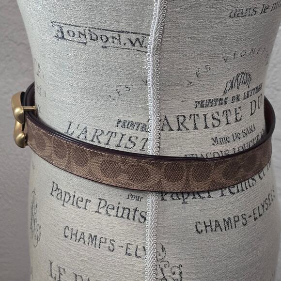 Coach Signature C Buckle Tan / Brown Reversible Belt - Picture 4 of 9